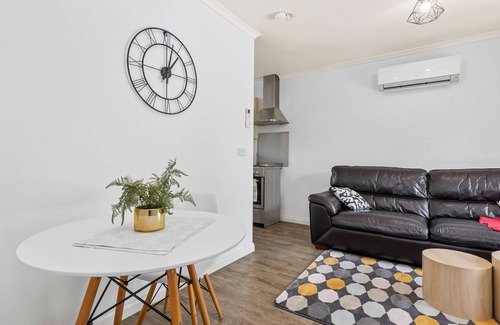 Norlane Apartment | Quaint & Fully Functional 1BR Retreat