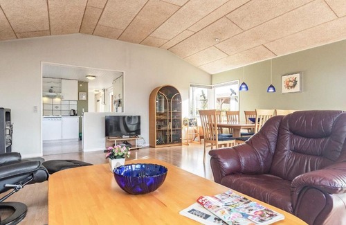 Vejlby Fed House | Quaint Holiday Home in Middelfart with Beach nearby