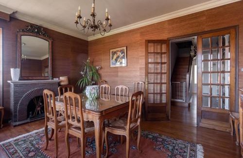 Payzac House | Quaint Holiday Home with Garden