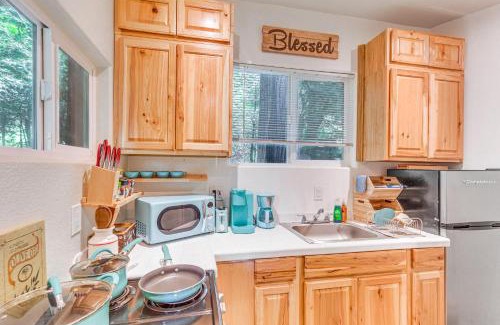 Idyllwild House | Quaint Idyllwild Cabin half Mi to Trailhead!