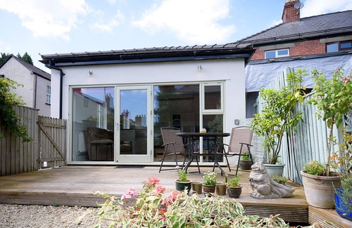 Usk House | Quaint listed building on edge of Brecon Beacons