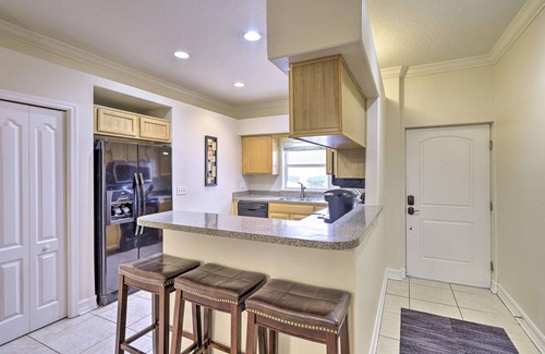 Merritt Island Condo | Quaint Merritt Island Condo w/Pool Access!