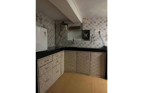 Pali Hill Apartment | Quaint studio in Bandra W. Pali Hill