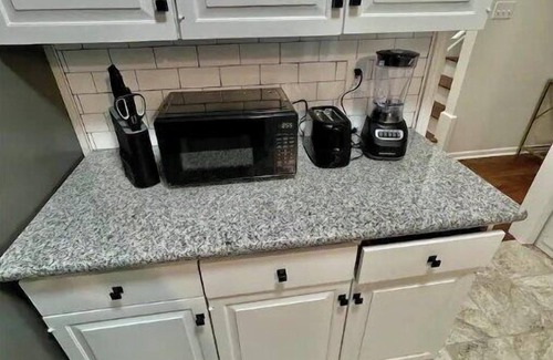 Houston House | Quaint Upscale 2BR Townhouse in the Galleria area