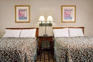Merriam Park Hotel | Quality Inn St Paul-Minneapolis-Midway