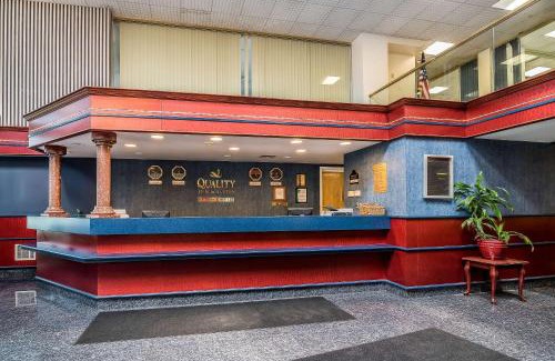 Latham Hotel | Quality Inn & Suites Albany Airport