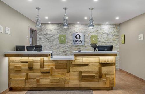 Bathurst Hotel | Quality Inn & Suites