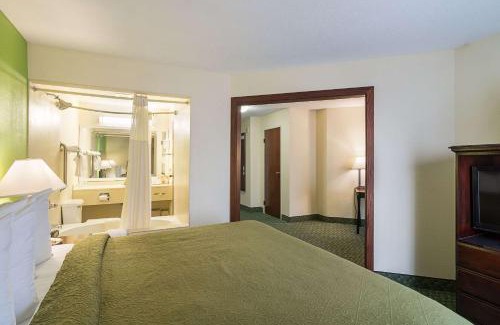 Harvey Hotel | Quality Inn & Suites near I-80 and I-294