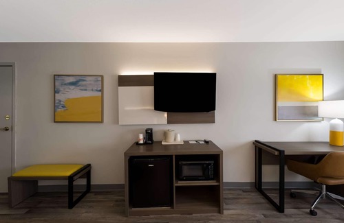 Artesia Hotel | Quality Inn & Suites