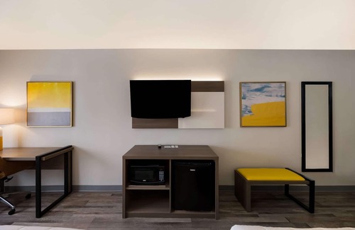 Artesia Hotel | Quality Inn & Suites