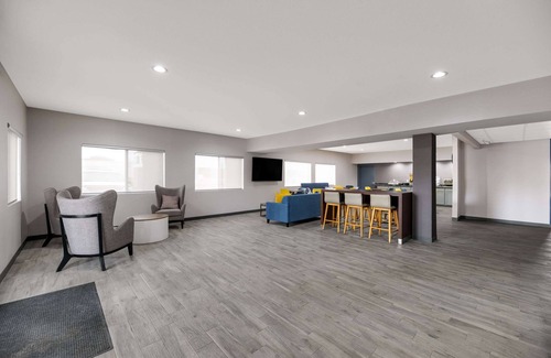 Artesia Hotel | Quality Inn & Suites