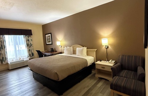 Exmore Hotel | Quality Inn & Suites