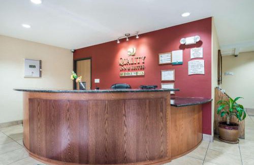 Menomonie Hotel | Quality Inn & Suites