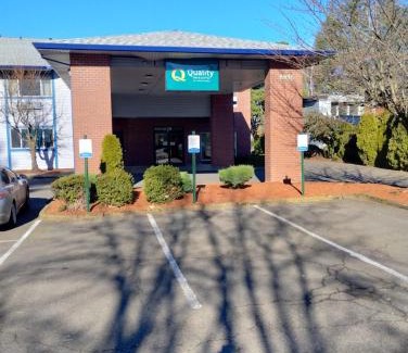 Wilsonville Hotel | Quality Inn & Suites Wilsonville