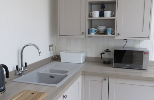 Charlestown Cottage | Quay Courtyard, cottage on Quay Road, alongside Charlestown Harbour.