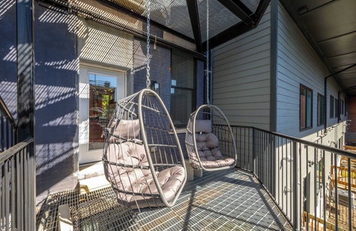 Mount Auburn Apartment | Queen City Views 1 – Chic 1 BDR!