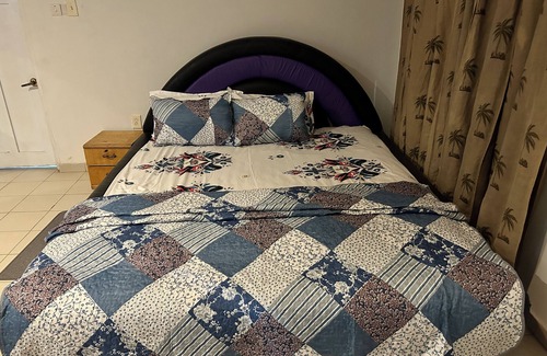 Accra Hotel | QUEEN PLAZA HOTEL