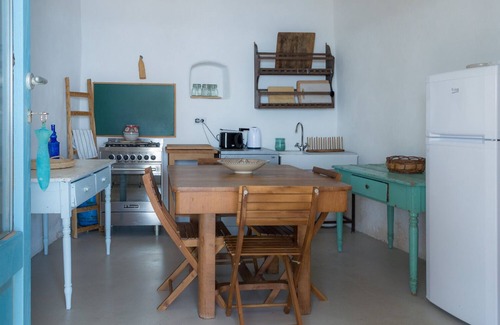 Stimpagnato House | Queen's Hawk Case