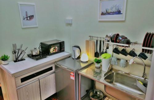 Kampung Sungai Nibong House | Queensbay Mall, Up to 6 Pax, 3 Bedrooms, 2 Bathrooms, 1 Car Park by Star Home