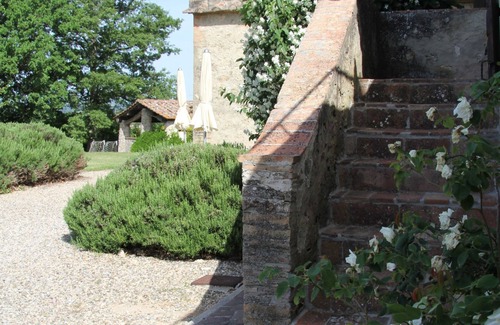 Colle di Val d'Elsa Apartment | QUERCIA apt with 3 bedrooms and 2 bathrooms in Tuscan countryside