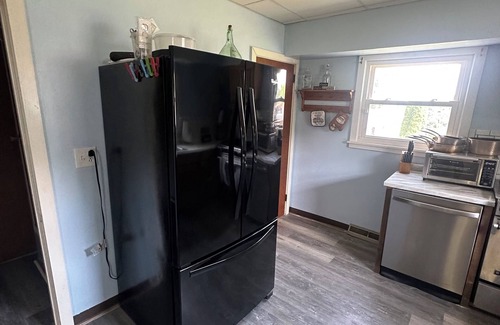 Greenville House | Quiet 2 bedroom house moments outside of Greenville