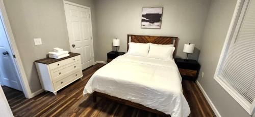 Salem Apartment | Quiet and Comfortable 2 BD Duplex