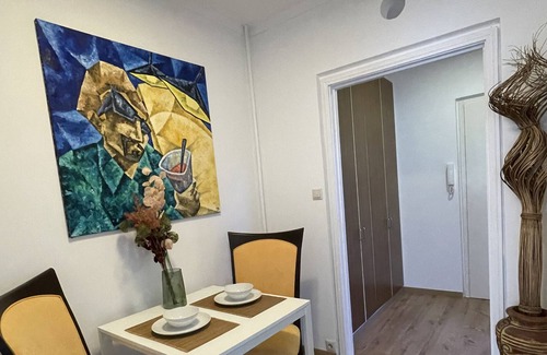 13th District Apartment | Quiet and comfortable apartment minutes walk from Danube Promenade