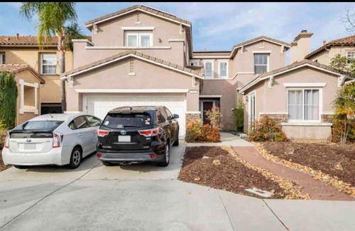 Torrey Highlands House | Quiet and Cozy Guest Rooms with Private Bathrooms