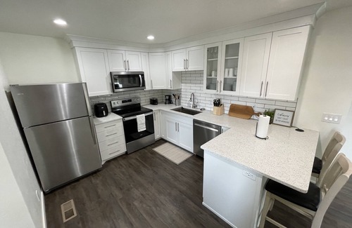 Logan Apartment | Quiet and modern 2 bed 1 bath apartment with changing sand table