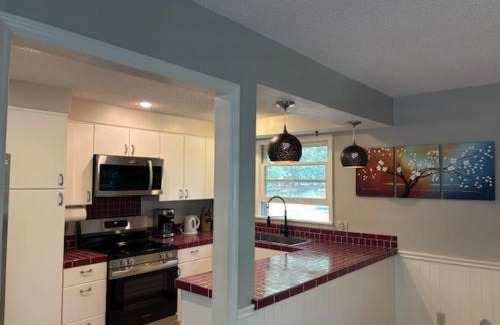 Columbus House | Quiet and secluded home close to TIEC