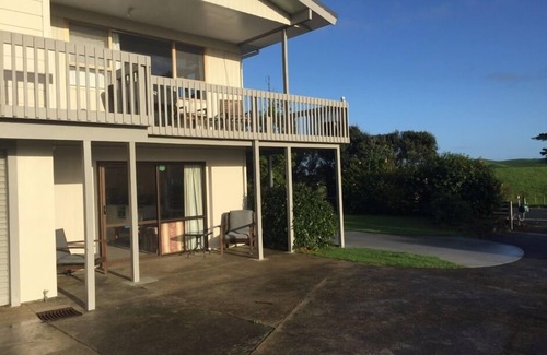Baylys Beach Apartment | Quiet and spacious country apartment
