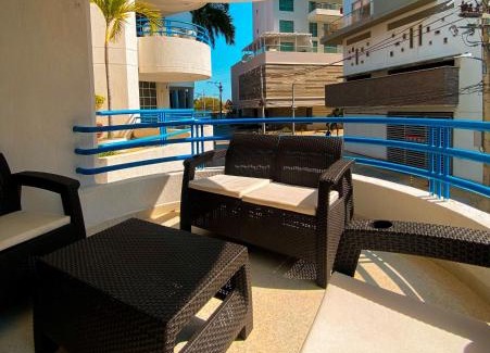 Urb Plenomar Apartment | Quiet apartment one block from the beach