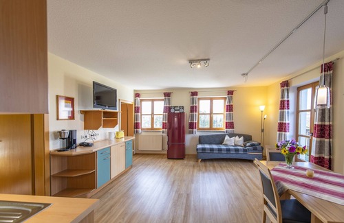 Theisseil Apartment | Quiet apartment (56sqm) with two bedrooms and balcony