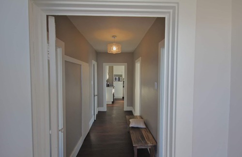 Pointe Claire Apartment | Quiet apartment in Pointe-Claire Village near water