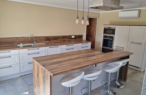 Lahourcade Apartment | Quiet apartment - walks, bikes and private garden