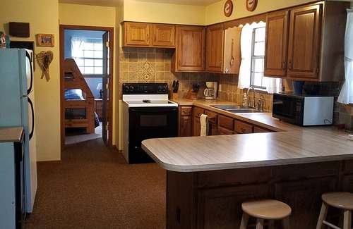 Howard Cabin | Quiet Arkansas River Hideaway