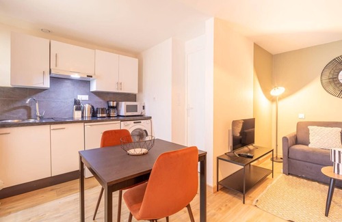 Marengo - Jolimont Apartment | Quiet cocoon of love