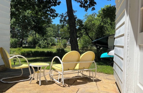 Rochester House | Quiet, convenient 2-bedroom house in town and yet near the river and trails.