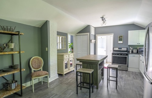 Little Compton Cottage | Quiet Cottage Retreat