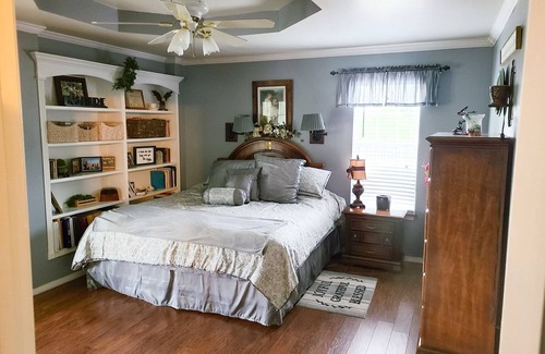 Sapulpa Other | Quiet Country Get Away with big porches, swimming pool, and fishing pond.