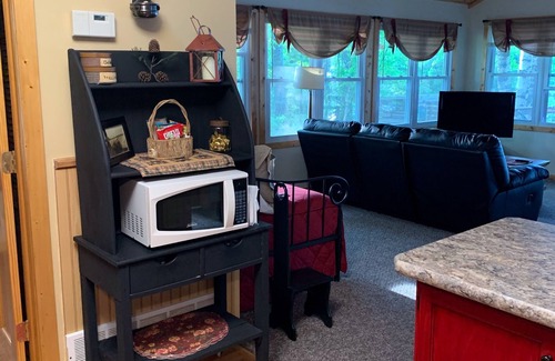 Ossipee Cabin | Quiet, Cozy Lake Cottage North of Merrifield, Great Getaway!