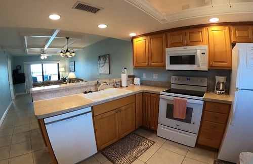 South Island Condo | Quiet end of the island