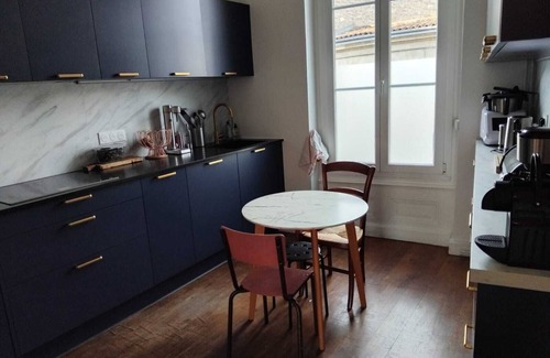 Meriadeck House | Quiet family home a few steps from the town center