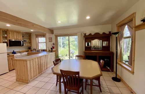 Eastsound House | Quiet Family-Oriented House at Laughing Moon Farm