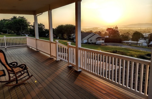Harrisonburg House | Quiet Home in Harrisonburg with Spectacular Shenandoah Valley Views.
