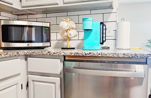 Oklahoma City House | Quiet home in NE Okc near Lake Hefner 2bed/2bath