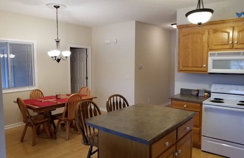 Athens House | Quiet Lake Front Home on Sugar Creek/Elk River