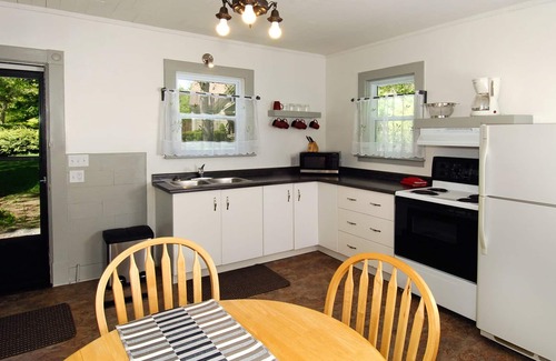 Milton Apartment | Quiet Location in Central Nova Scotia With Wonderful Views of the Mersey River