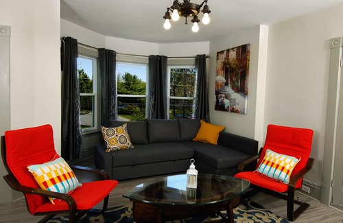 Milton Apartment | Quiet Location in Central Nova Scotia With Wonderful Views of the Mersey River