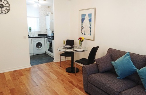 West End Apartment | Quiet one bedroom apartment in the heart of Edinburgh's West end